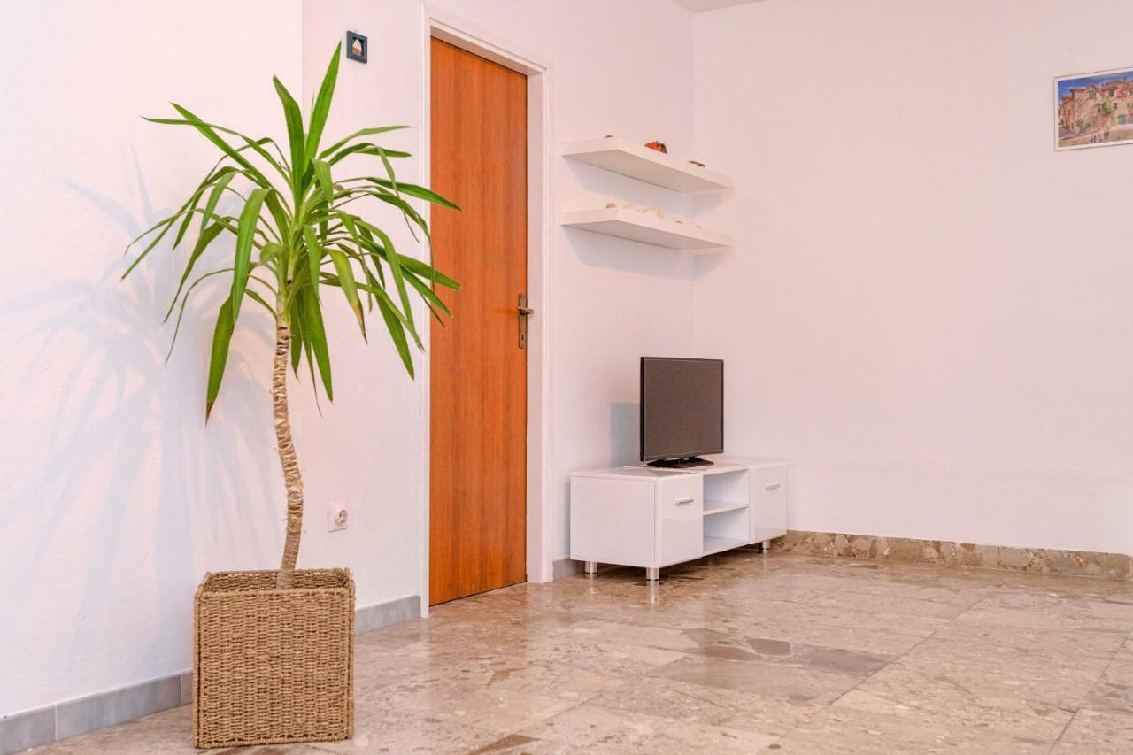 Apartment Mediteran Стари Град Экстерьер фото